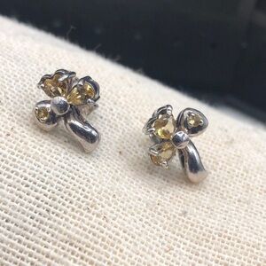 Sterling silver 925 small elegant classy flower earrings yellow stone or crystal